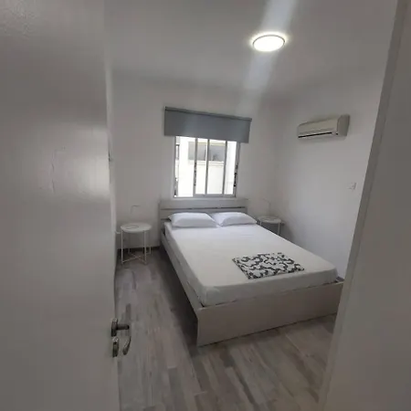 Amazing Two Bedroom Apartamento Ayia Napa
